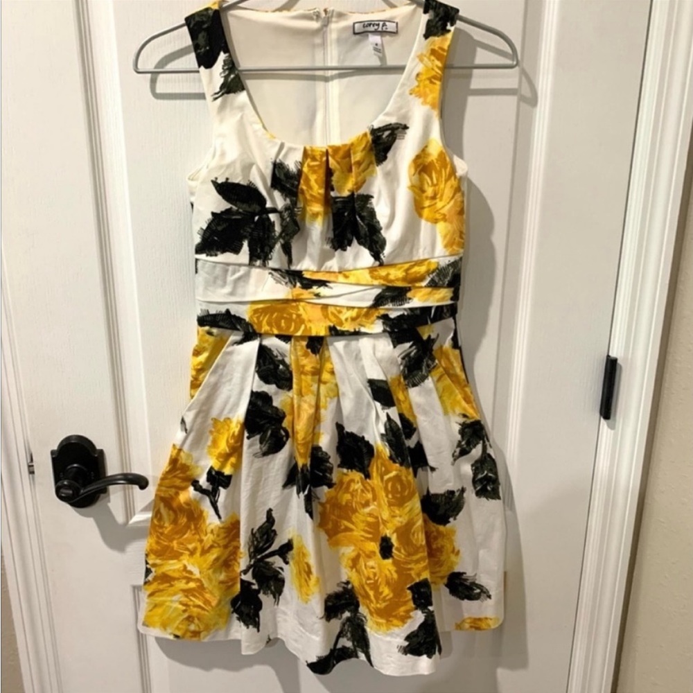 Corey P Yellow & White Floral Fit and Flare Dress Sz 4